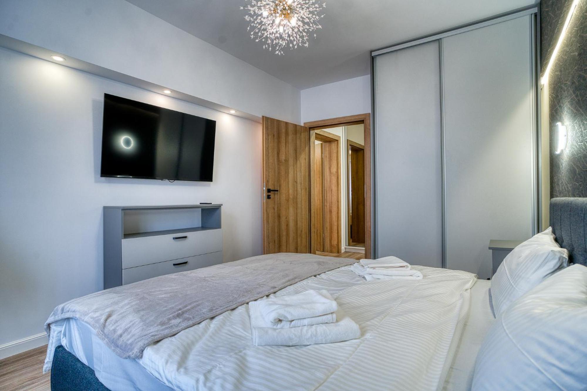 City Chic Retreat: Newly Renovated 1Br Apartment Bucharest Exterior photo