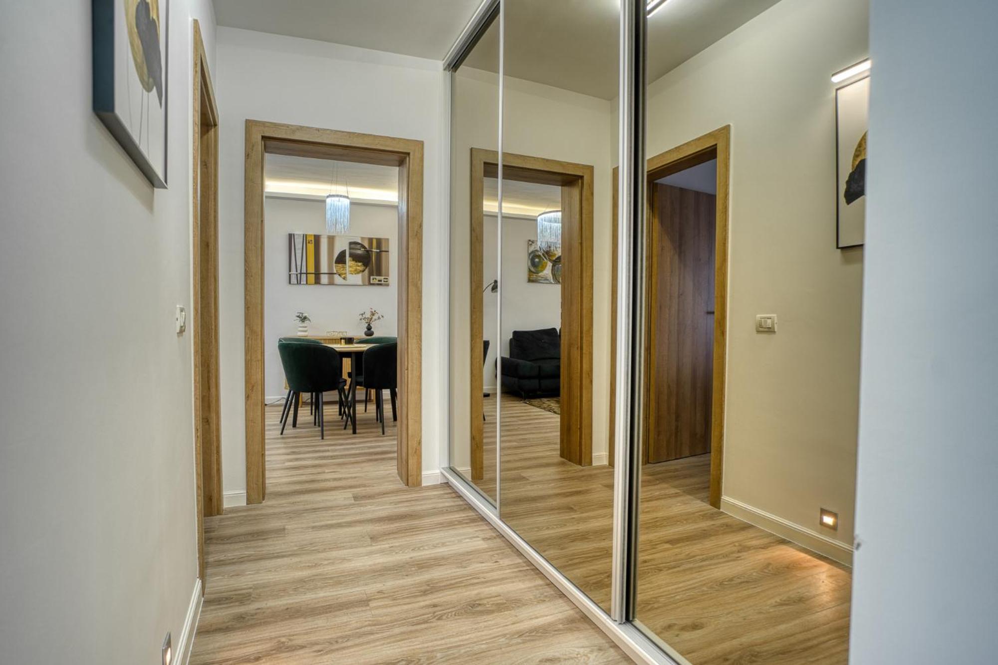 City Chic Retreat: Newly Renovated 1Br Apartment Bucharest Exterior photo